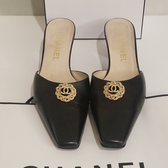 SOLD! Chanel Leather Mules Heels CC Logo 8 7.5 - Picture 6 of 12